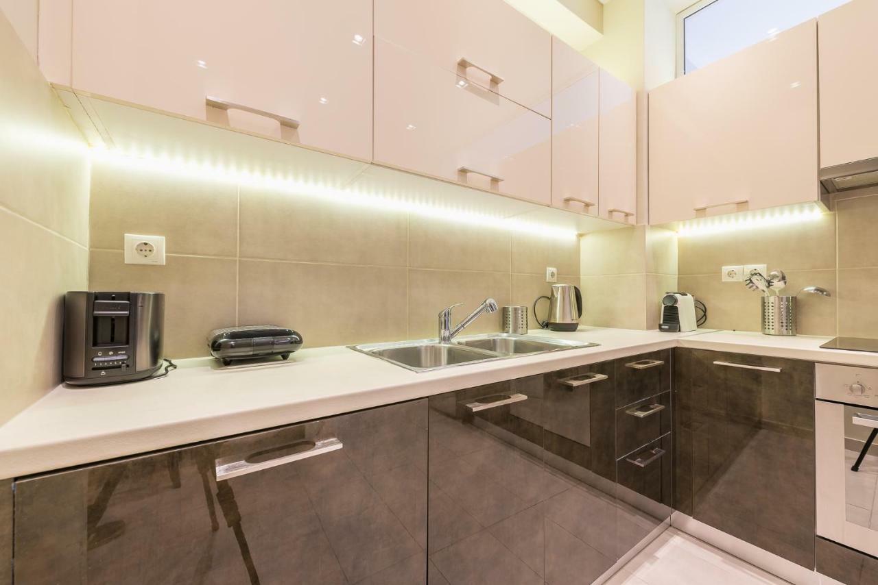 The Syntagma Edition Apartment เอเธนส์ ภายนอก รูปภาพ